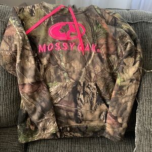 Mossy Oak hot pink camo hoodie